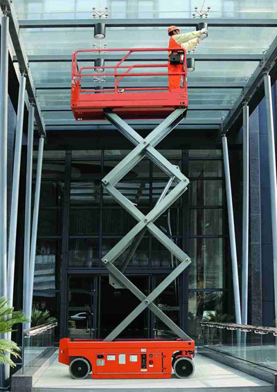 自行(hang)式升降(jiang)機 