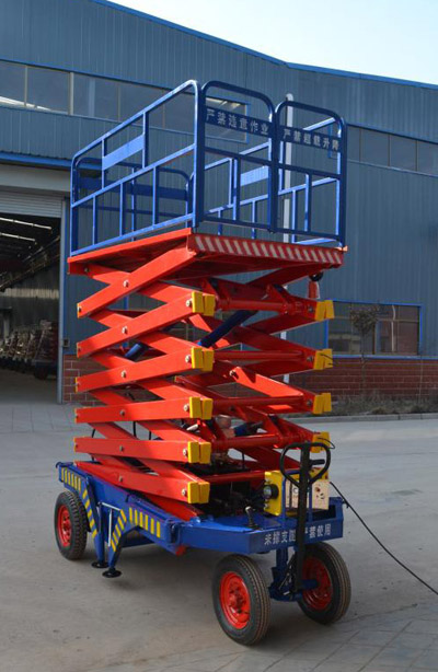 自行(hang)式升降(jiang)機